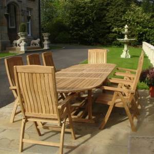 Trueshopping Teak Patio Set: Versatile extending