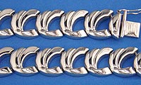 9Ct White Gold Ocean Wave Bracelet