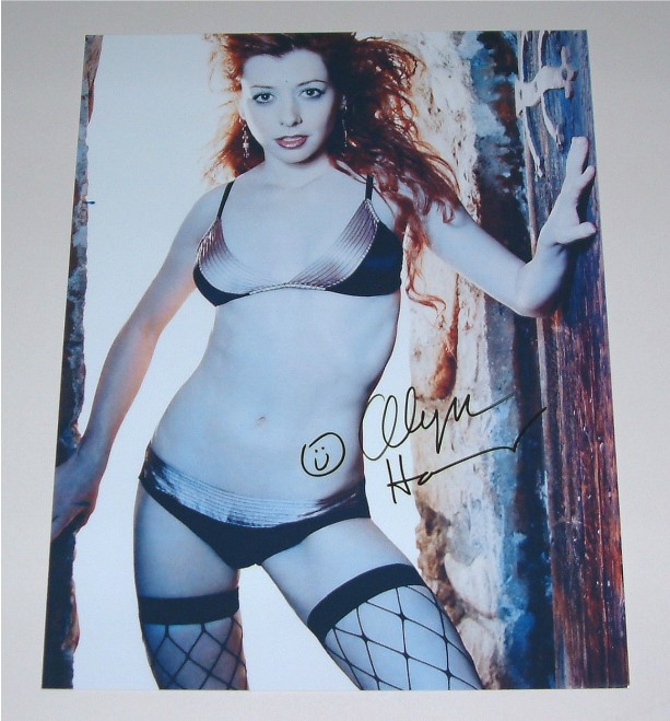 ALYSON HANNIGAN SIGNED 10 x 8 INCH PHOTO