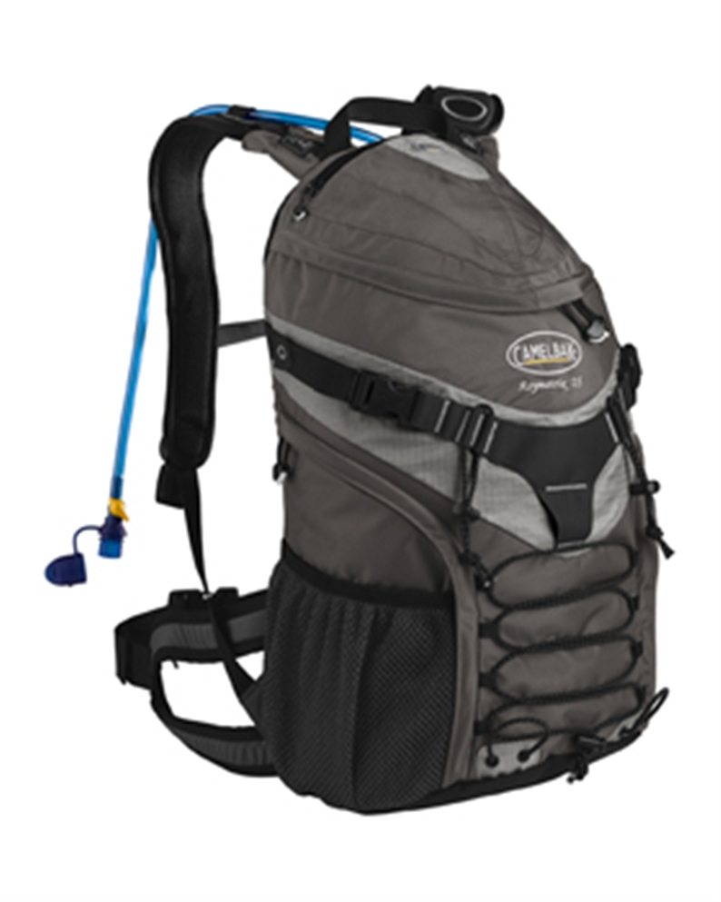 CAMELBAK’S 3-IN-1 CONCEPT COMES FROM THE FACT THAT THE NEW ASYMETRIX PACKS INCLUDE AN EASY ACCESS