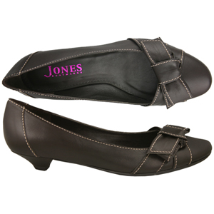 A low heeled Court shoe from Jones Bootmaker. Features decorative strap and bow to the toe, contrast