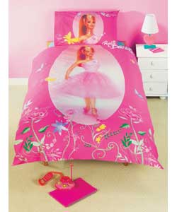 Includes duvet cover and 1 pillowcase. 50% polyester/50% cotton. Machine washable