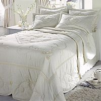 Diane Bedding Collection