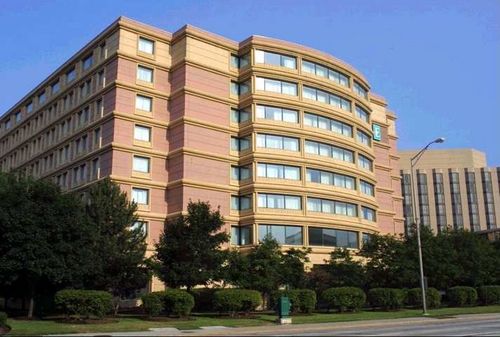 Unbranded Embassy Suites - Chicago OHare - Rosemont