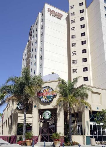 Unbranded Embassy Suites San Diego Bay