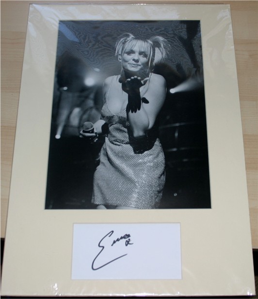 EMMA BUNTON SIGNATURE MOUNTED WITH PHOTO - 16.5