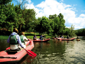 Unbranded Family adventure in the Dordogne, France