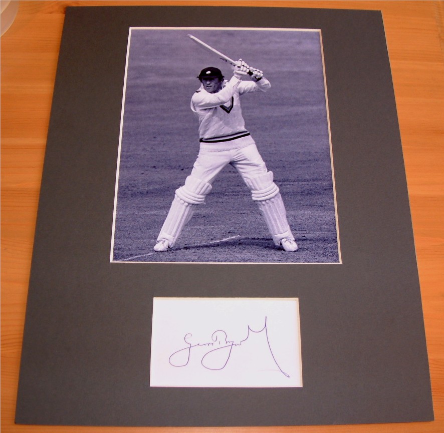 GEOFF BOYCOTT SIGNATURE - MOUNTED 14 x 11