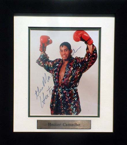 Unbranded Handeacute;ctor Camacho signed and framed photo presentation