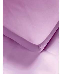 50 cotton (non-iron percale), 50 polyester.Machine washable.Suitable for tumble drying.