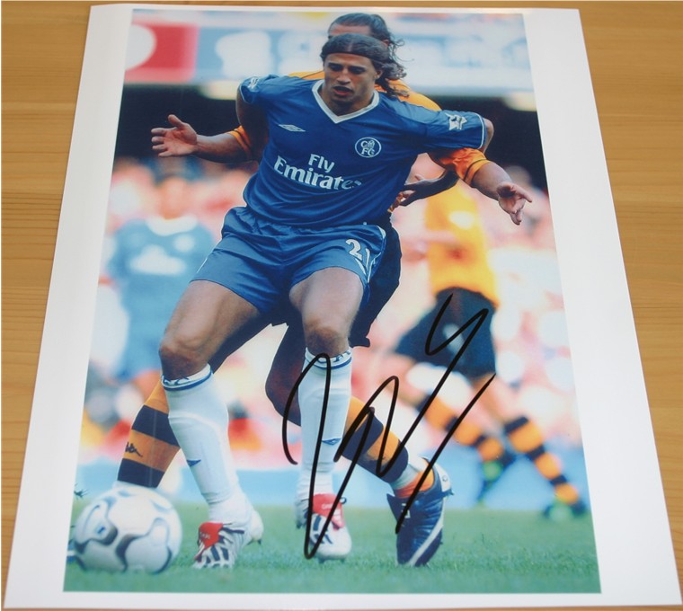 HERNAN CRESPO HAND SIGNED 10 x 8 PHOTOGRAPH