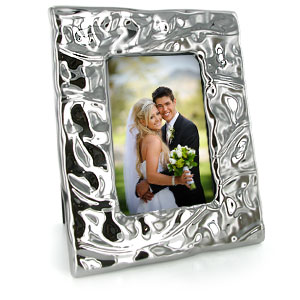 Unbranded Hestia Shiny Silver Wave Style 5 x 7 Photo Frame