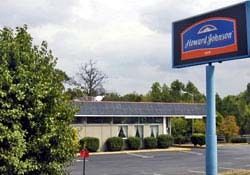 Unbranded Howard Johnson Inn - Fredericksburg