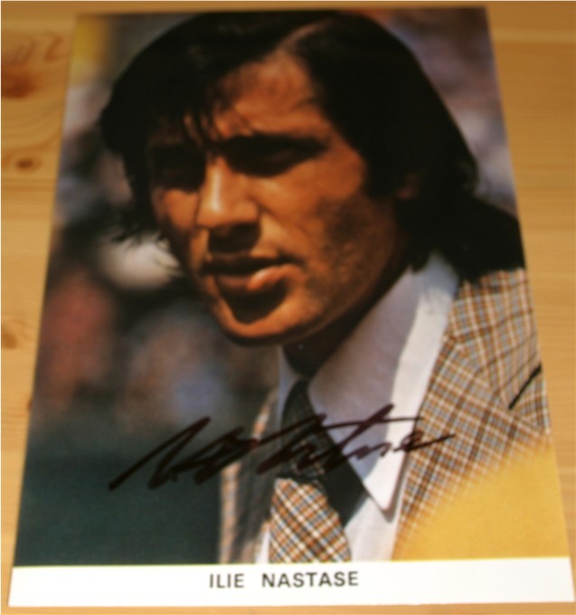 ILIE NASTASE HAND SIGNED COLOUR 11 x 8 PHOTO