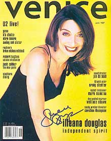 Illeana Douglas autograph