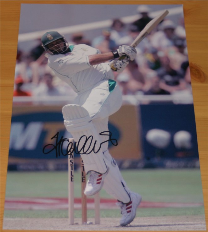 JACQUES KALLIS HAND SIGNED 11.5 x 8 INCH PHOTO