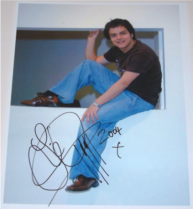 JAMIE CULLUM HAND SIGNED 10 x 8 INCH COLOUR PHOTO