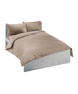 Set contains duvet cover and 2 pillowcases.50% cotton, 50% polyester.Machine washable.Suitable for