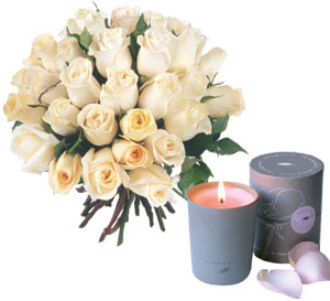 Roses and perfumed candle white 35 roses