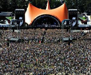 Unbranded Roskilde Festival / ft: Radiohead