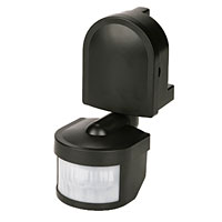 IP44. 140 x 12m adjustable range. 2000W switching capacity. Adjustable time-on and dusk controls