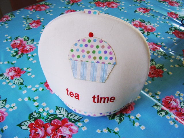 Unbranded Tea Cake Tea Cosy