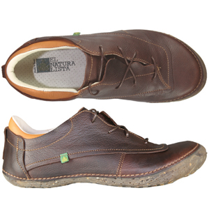 A unique casual from El Natura Lista. With an unusual molded sole unit, padded collar for comfort an