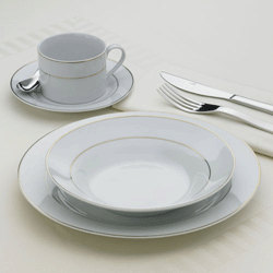 Freemont 32 piece dinner set