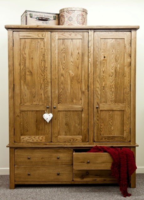 Oak Triple Gents Wardrobe with 4 Drawers